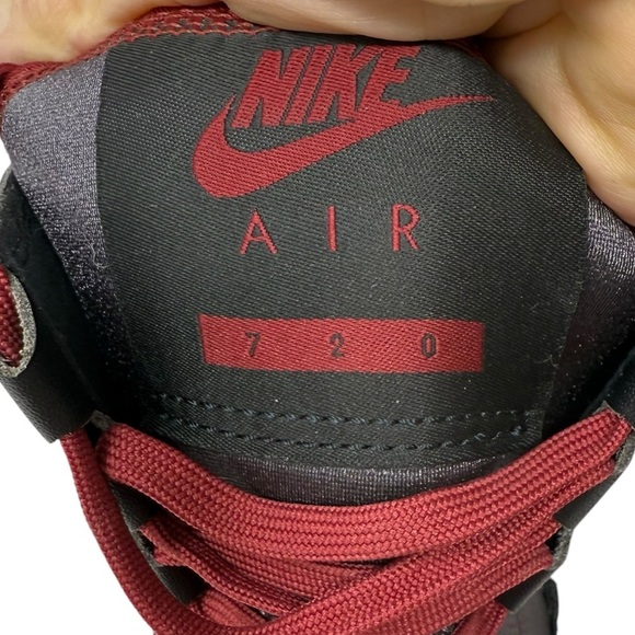 Nike Air Max 720 Saturn Black Team Red Thunder Gray Leather Sneakers Size 7.5 - Picture 7 of 16